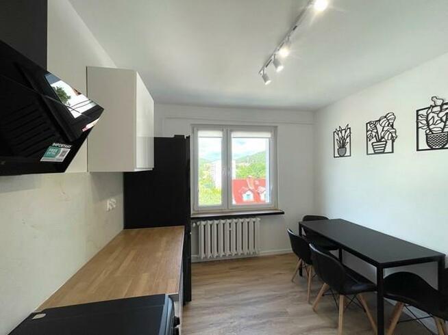 Przestronne 2 pokoje - Bzowa 1, w okolicy las