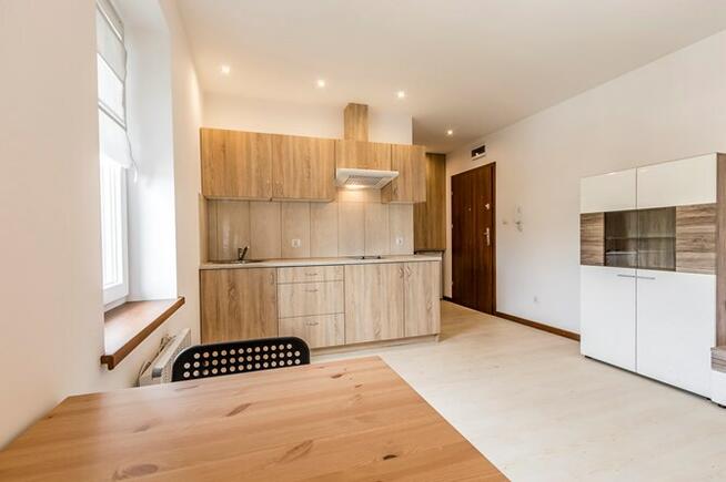 Jasna kawalerka w Centrum, Truchana 30