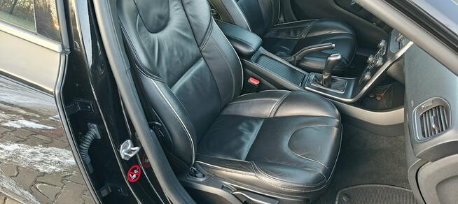 Volvo V40 2.0 D2 Lift R-Desing Full Led Navi Skóra Full Opcja