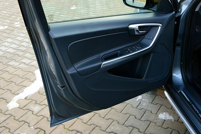 Volvo V60 Cross Country 2,0D3 150Km Ledy Navi Klimatronik Parktronik Digital City Super Stan