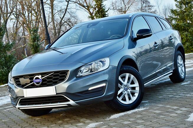 Volvo V60 Cross Country 2,0D3 150Km Ledy Navi Klimatronik Parktronik Digital City Super Stan