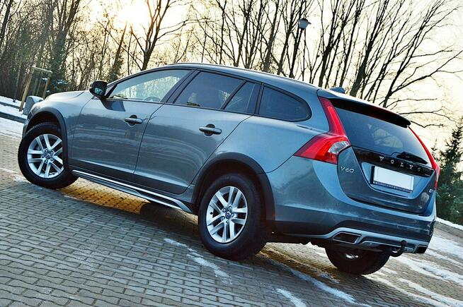 Volvo V60 Cross Country 2,0D3 150Km Ledy Navi Klimatronik Parktronik Digital City Super Stan