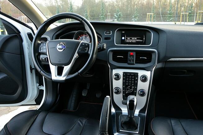 Volvo V40 Ocean Race Ledy Panorama Dach Digital Skóra Navi Kamera Full Opcja