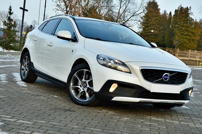 Volvo V40 Ocean Race Ledy Panorama Dach Digital Skóra Navi Kamera Full Opcja