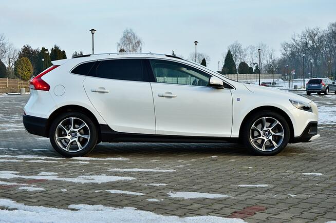 Volvo V40 Ocean Race Ledy Panorama Dach Digital Skóra Navi Kamera Full Opcja