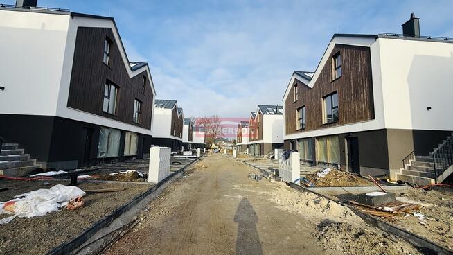 dom w zabudowie bliźniaka/6 pokoi/ogród