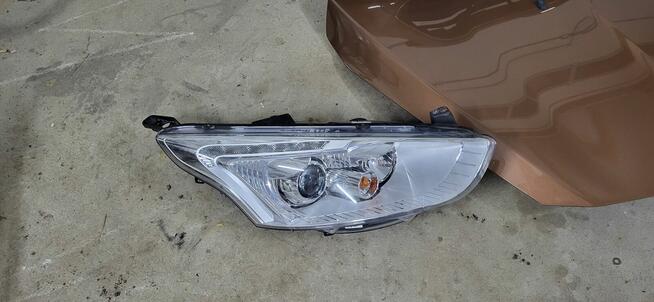 Sprzedam zderzak maska lampy kompletny przod ford b-max