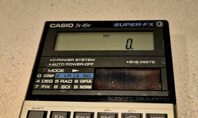 Kalkulator naukowy Casio fx-85v super stan
