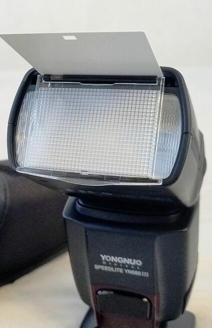 Sprzedam Canon lampę YN560 III i wyzwalacz radiowy