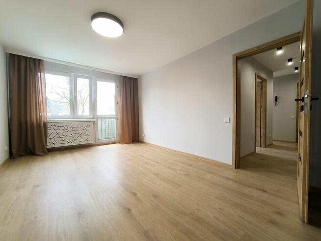 Dwupokojowe po remoncie w dzielnicy Tysiąclecie z balkonem