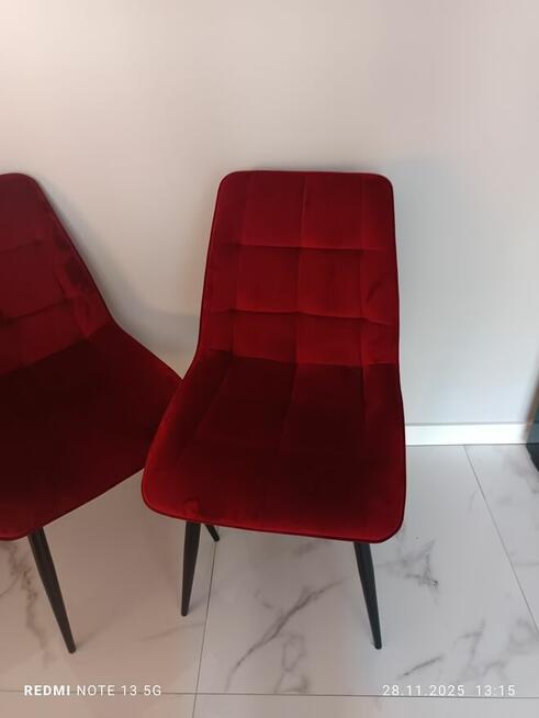 Krzesła welurowe cztery sztuki