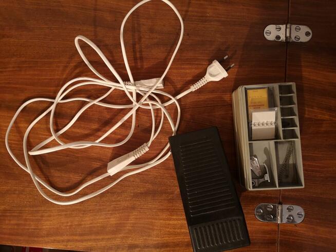 Maszyna Łucznik kl.86 ze stołem. – Unikat