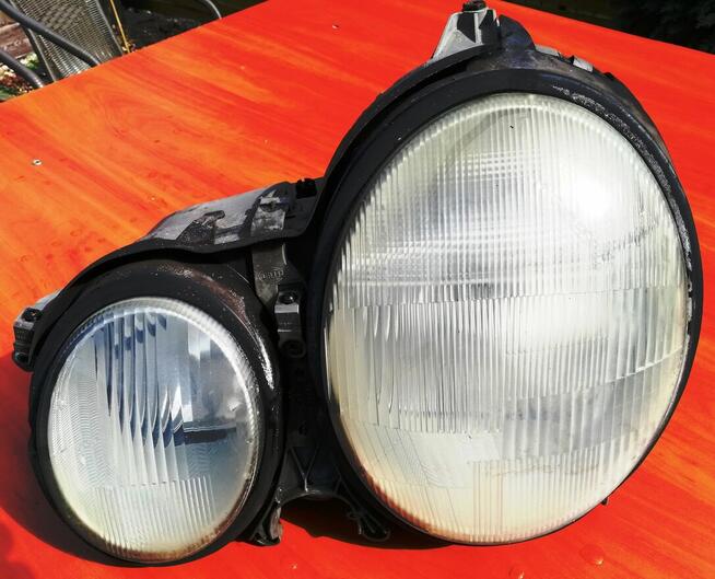 MERCEDES W210 E Klasa 2002 rok, Reflektory przednie, lewy + p