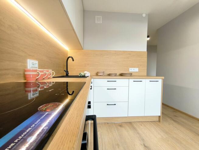 Dwupokojowe po remoncie w dzielnicy Tysiąclecie z balkonem