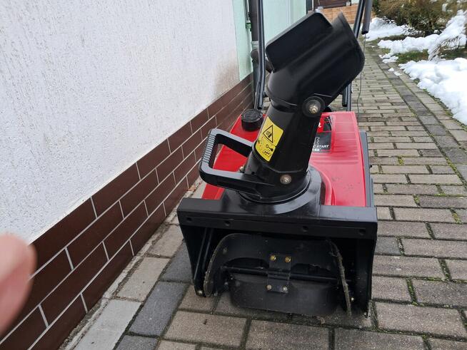 Odśnieżarka z rozruchem 240V