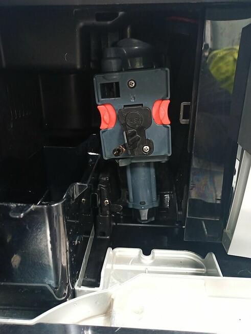 Ekspres do kawy DeLonghi Magnifica Rapid Cappucino