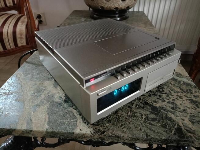 Zabytkowy Hitachi Video Tuner VT-TU65E Japan Vintage