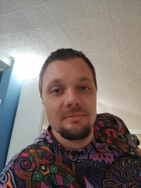 Poznam kobietę ,która myśli o normalnym stałym związku .