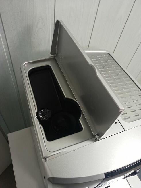 Ekspres do kawy DeLonghi Magnifica Rapid Cappucino