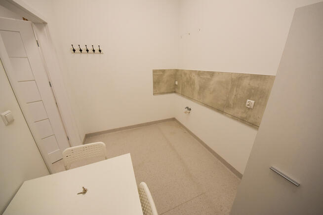 Lokal 98.5m2-idealny na gabinet/biuro