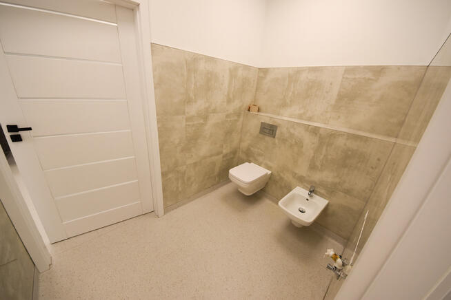 Lokal 98.5m2-idealny na gabinet/biuro