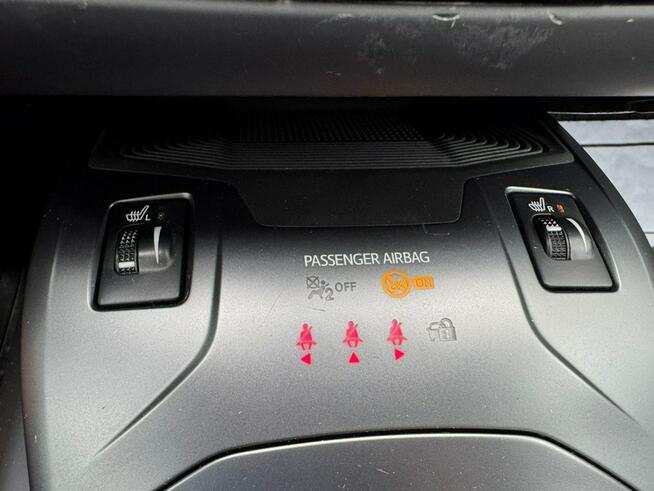 Toyota Avensis Pisemna Gwarancja 12 miesięcy