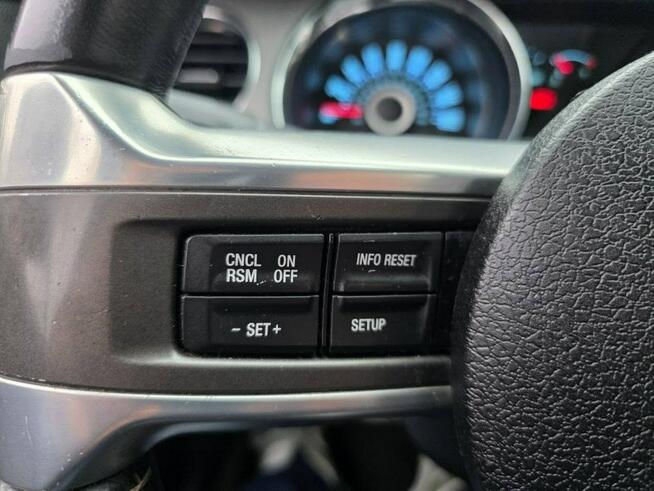 Ford Mustang 3.7 Benzyna V6 305 KM, Manual, Led, Xenon, Spoiler, Klimatyzacja,