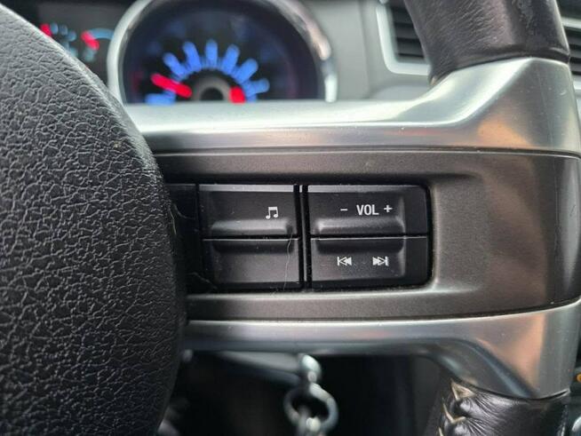 Ford Mustang 3.7 Benzyna V6 305 KM, Manual, Led, Xenon, Spoiler, Klimatyzacja,