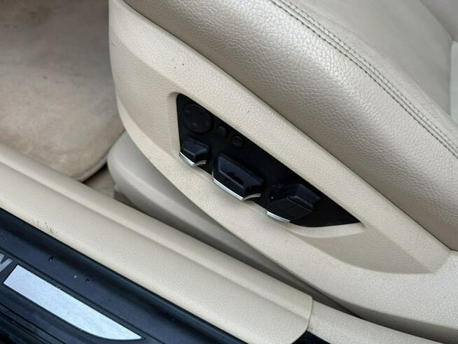 530D Komforty Dociągi Radar Rolety Kamera CarPlay Bogata Wersja