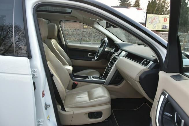 Land Rover Discovery Sport HSE 2.0 BENZYNA 241KM XI.2016r. SALON 4x4 7os. Skóra Kamera Panorama