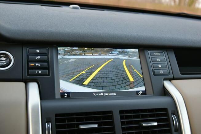 Land Rover Discovery Sport HSE 2.0 BENZYNA 241KM XI.2016r. SALON 4x4 7os. Skóra Kamera Panorama