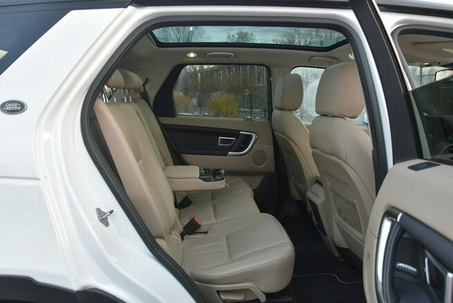 Land Rover Discovery Sport HSE 2.0 BENZYNA 241KM XI.2016r. SALON 4x4 7os. Skóra Kamera Panorama