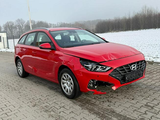 Hyundai i30 Comfort*Kamera*Parktronic*LineAssist*NiskiPrzebieg*Zadbany*Serwisowany