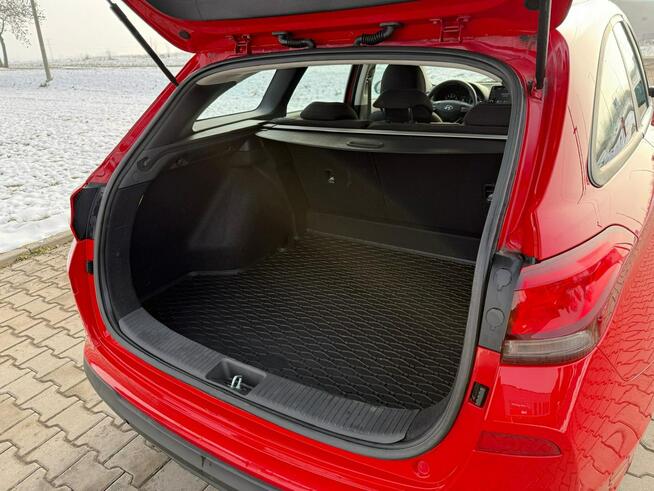 Hyundai i30 Comfort*Kamera*Parktronic*LineAssist*NiskiPrzebieg*Zadbany*Serwisowany