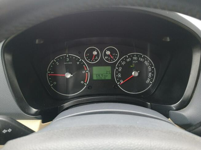 Ford Tourneo Connect 1.8 TDC 90KM Klimatyzacja Nawigacja Isofix Parktronik Gwarancja