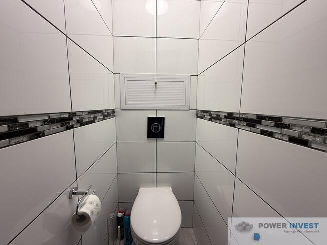 Dwa pokoje, pierwsze piętro, balkon, piwnica, park