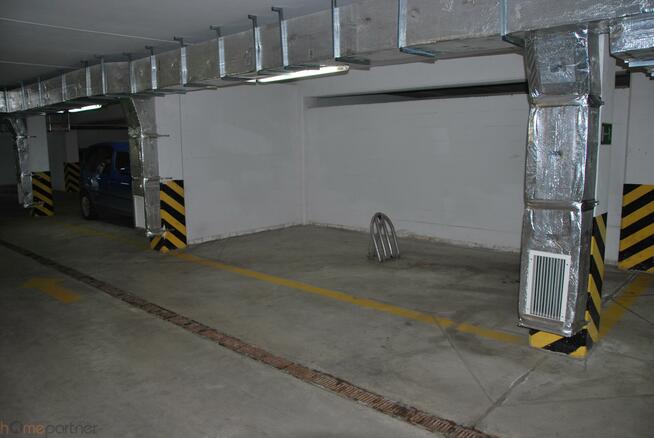 Garaż Wrocław Krzyki, Południe, rondo Powstańców Śląskich