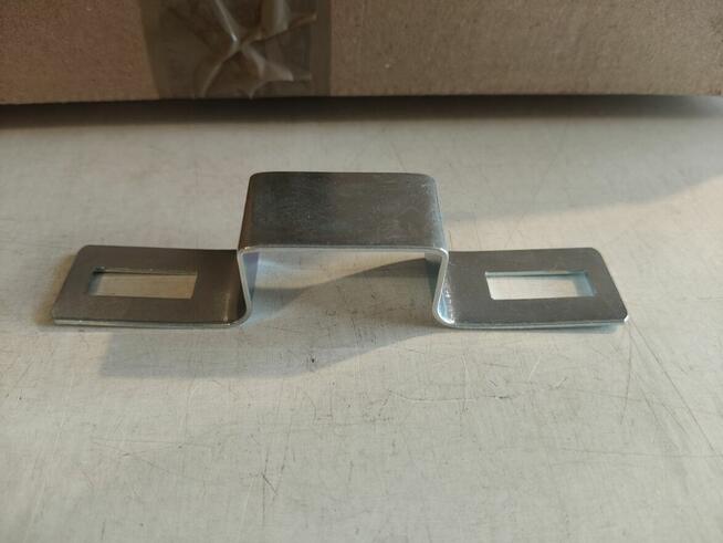 Asortyment Ogrodzeniowy Obejmy ceowniki śrubki zamki itd