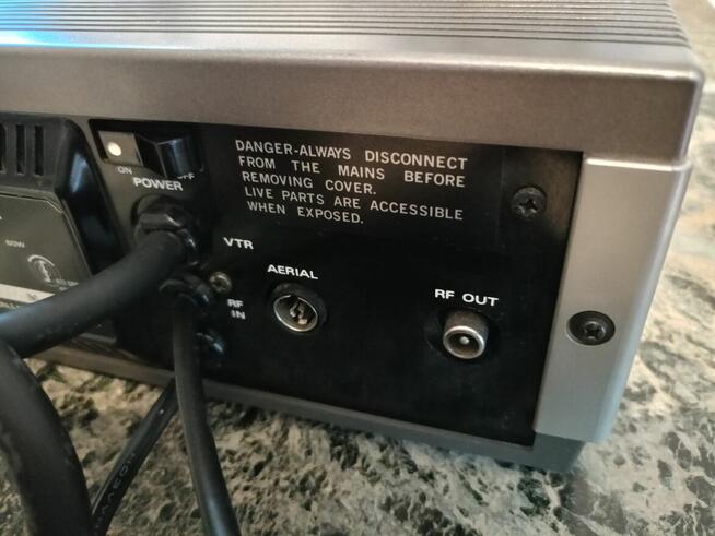 Zabytkowy Hitachi Video Tuner VT-TU65E Japan Vintage