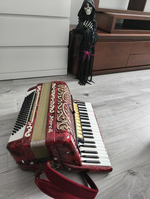 Sprzedam akordeon HORH 120 basów