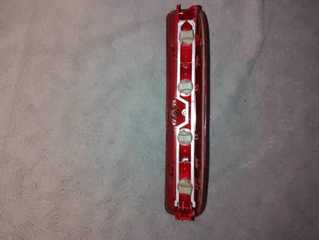 Sprzedam trzecie światło stop Peugeot 307 sw