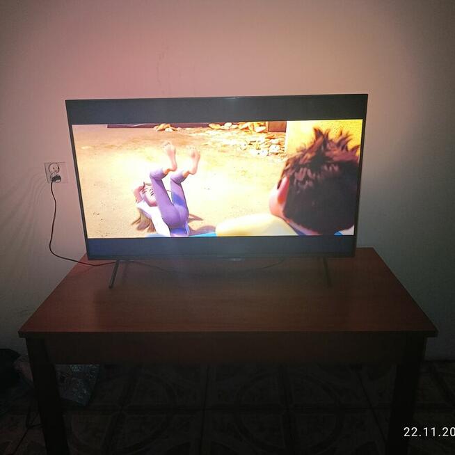 TV PHILIPS 43LED-UHD AMBILIGHT gwarancja do grudnia 2026