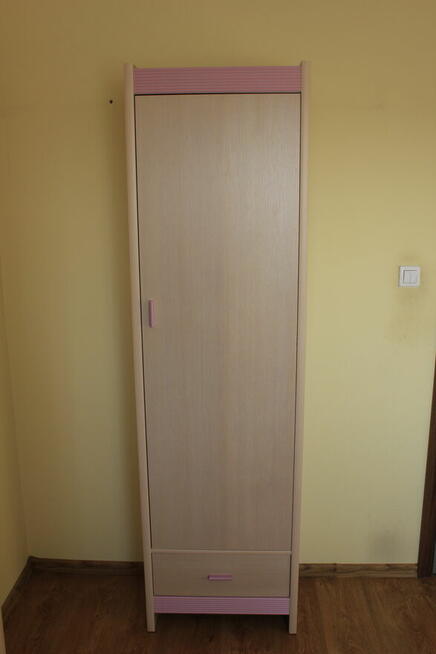 Zestaw mebli do pokoju młodzieżowego