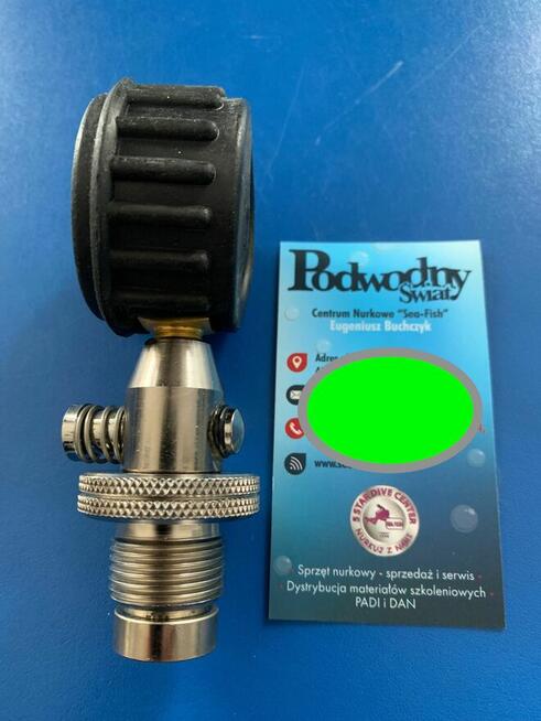 Manometr kontrolny do sprawdzania ciśnienia w butli.