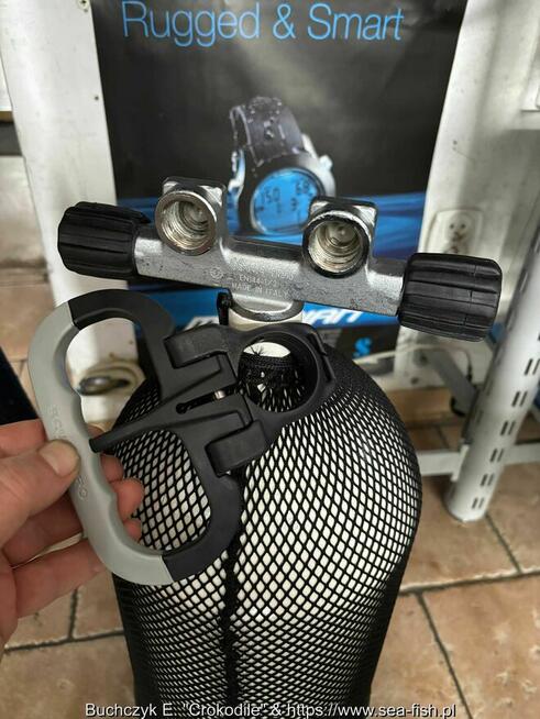 Uchwyt rączka do butli w kolorze czarno-szarym