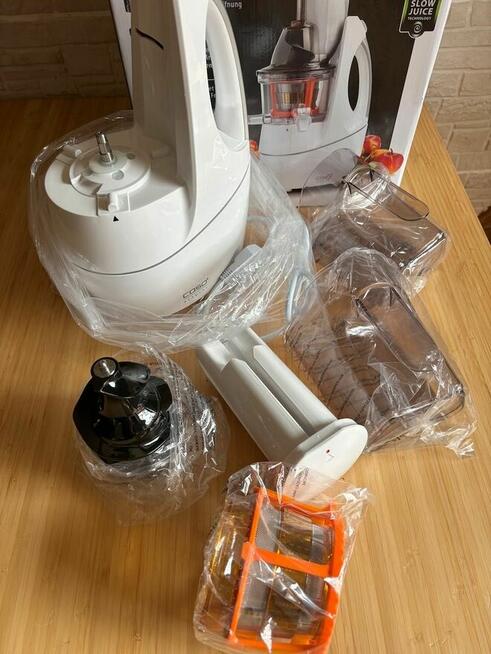 Wyciskarka wolnoobrotowa Caso SJW400 W Produkt niekompletny