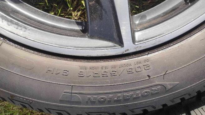 Koła - opony zimowe 205/55R16 z 2024r na alufelgach 16