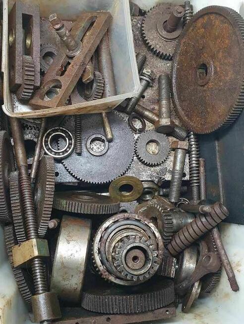 Łoże tokarni własnego projektu