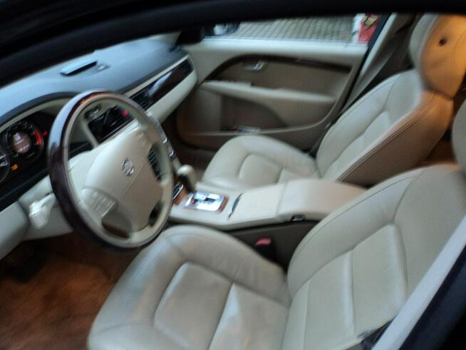 sprzedam VOLVO XC70 CROSS-COUNTRY 4awd z2007r 2,4 D AUTOMAT 185 KM