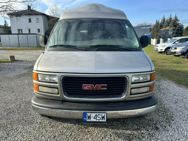 GMC Savana